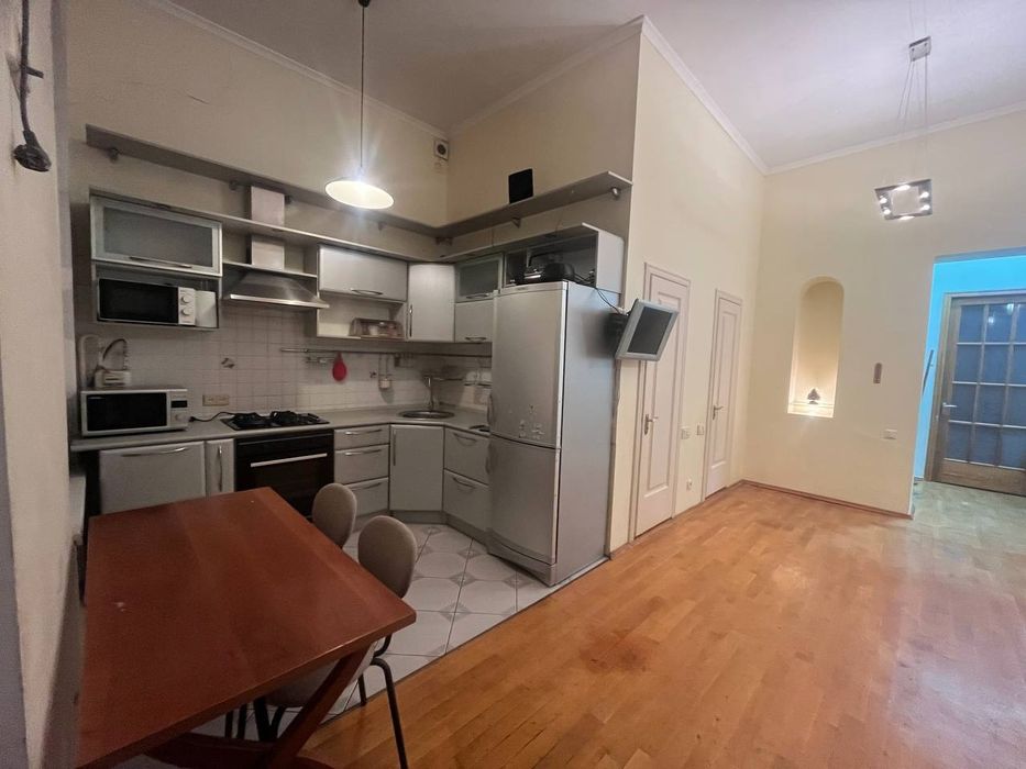 Сдам современную, просторную квартиру ул. Константиновская 27б,метро