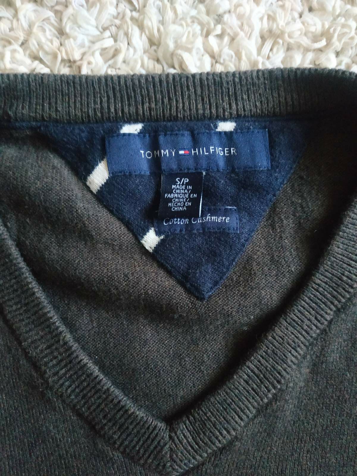 Кофта Tommy Hilfiger р. s,m кашемир