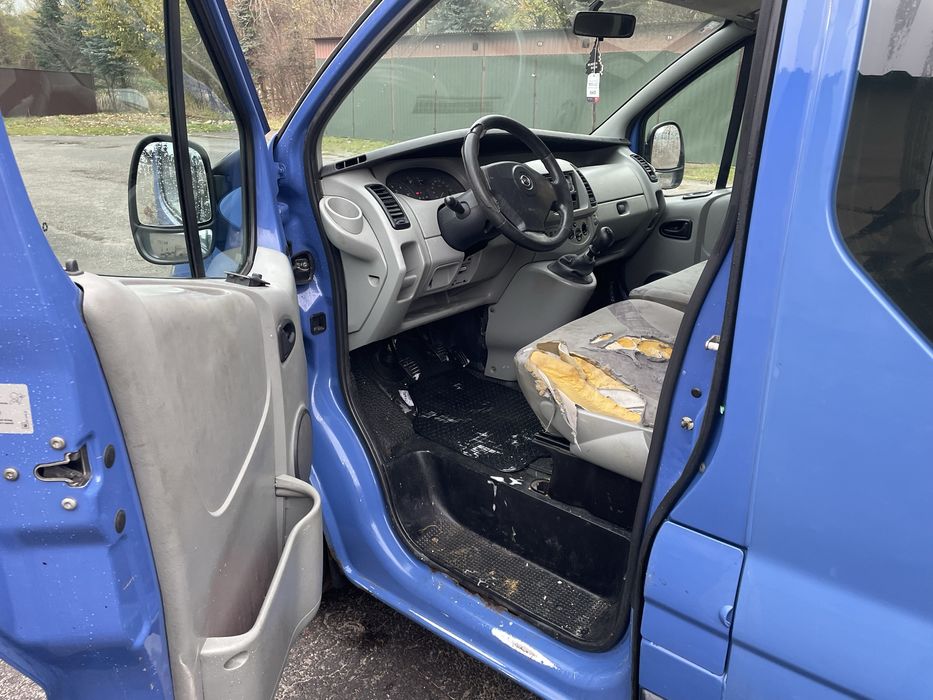 Opel Vivaro 1.9 td okazja 6 osób