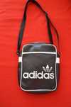 Czarna torebka skórzana ADIDAS. Jak nowa.