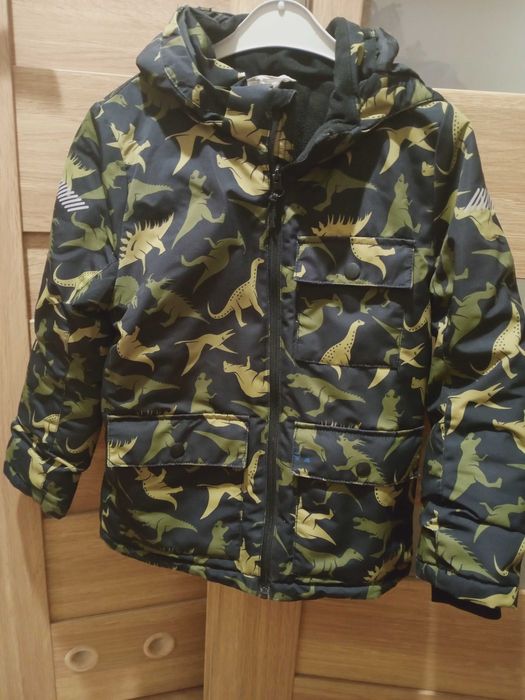 Sprzedam chłopięca zimowa kurtkę hm 122/128