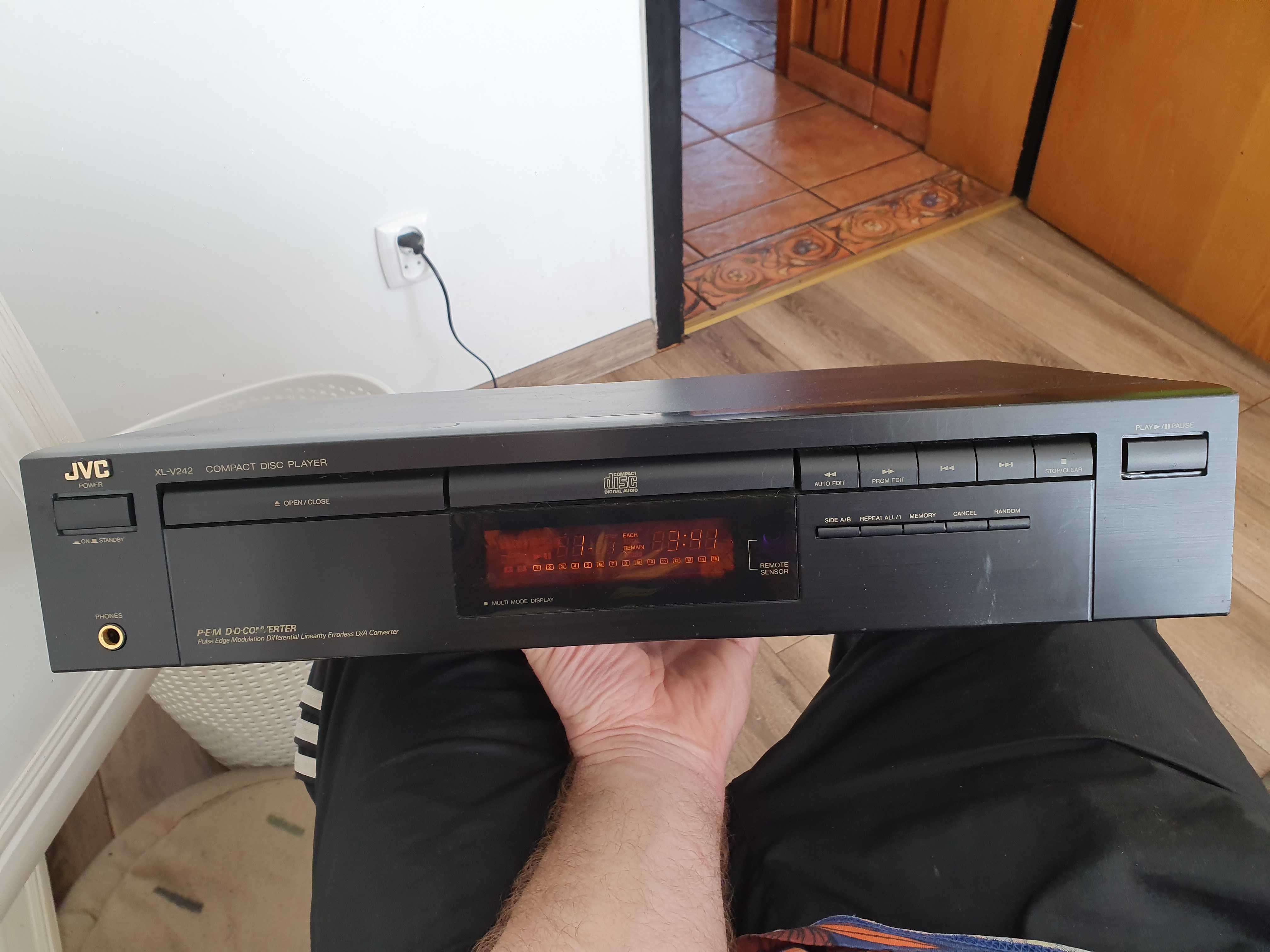 Odtwarzacz cd JVC XL-V242
