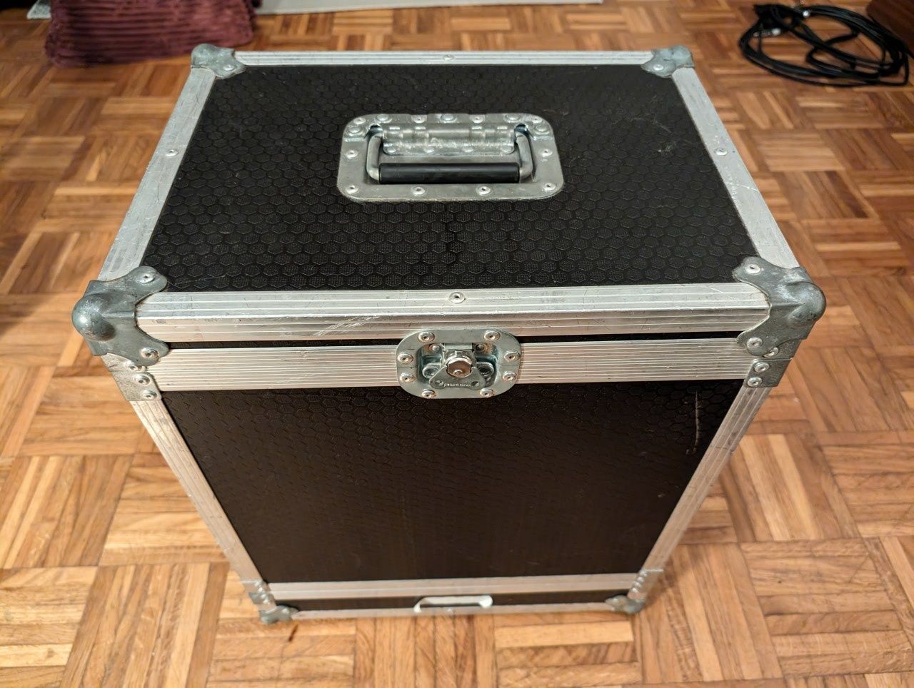 Roland AC-40 com Road Case à medida