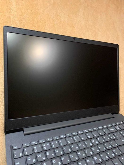 Очень мощный ноутбук Lenovo (Intel core i5-10 поколения)