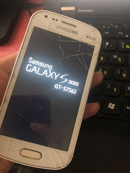 Мобильный телефон Samsung gt-s7562 Galaxy S Duos