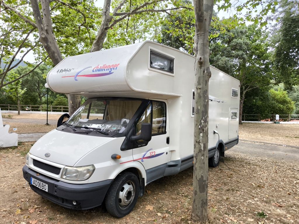 Autocaravana  Ford challenger