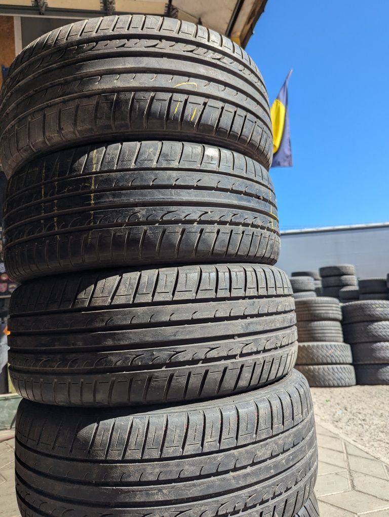 225/45R17 Dunlop