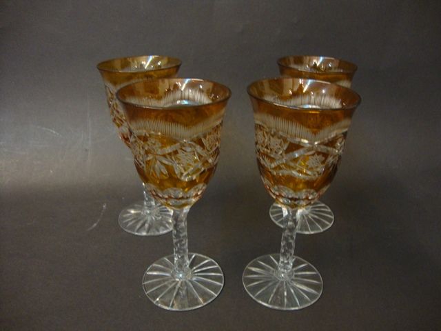 Conjunto de copos antigos em cristal