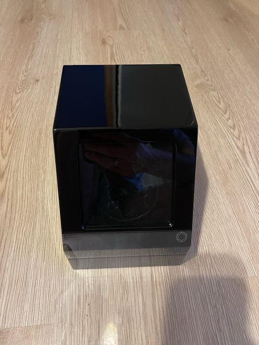Montblanc Watch Winder (пристрій для автопідзаводу годинників)