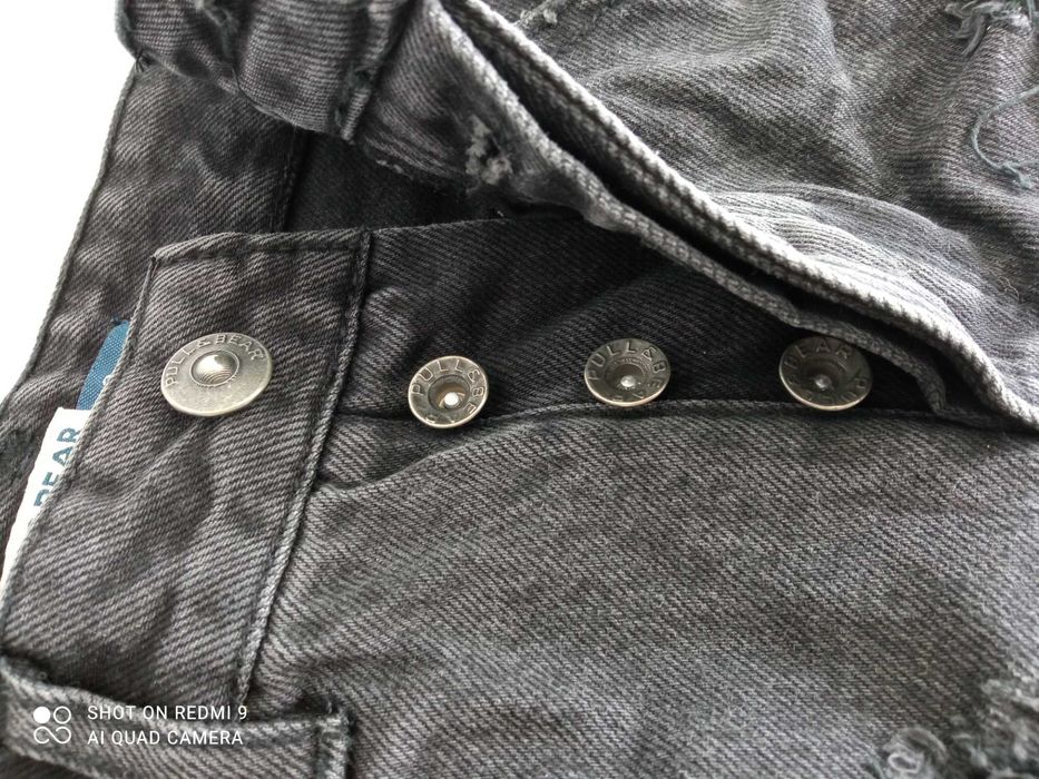 Pull&Bear - calção curto de ganga preta -tamanho 32