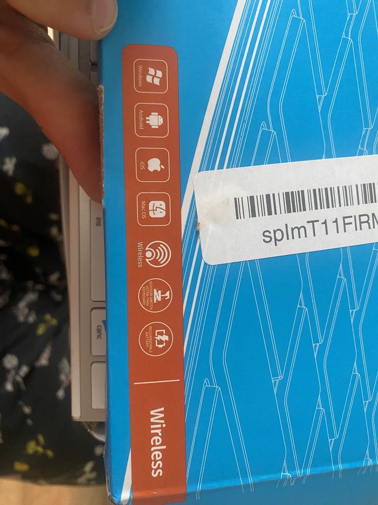 Bezprzewodowa klawiatura  iclever biała cicha