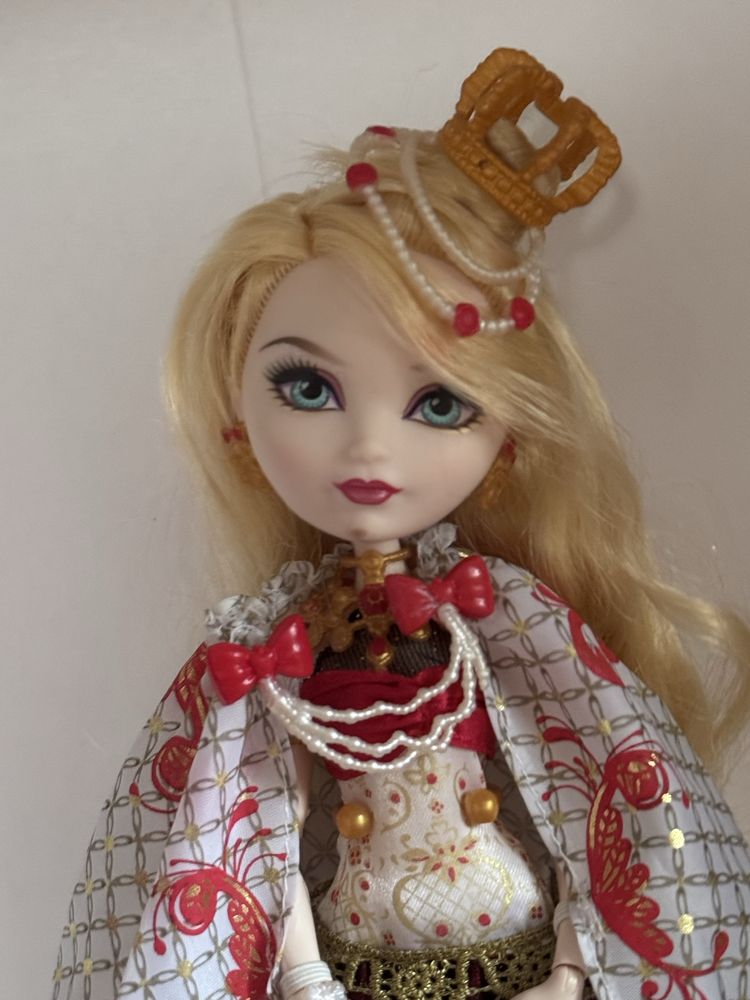 Епл вайт день спадщини( ЕАХ, Евер афтер хай, Ever after high)