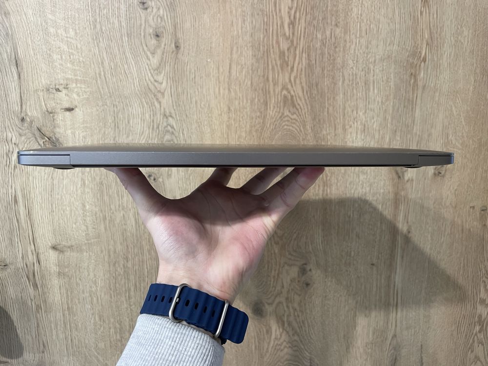 Macbook Pro 13 2019 i7/16/512 Space Gray