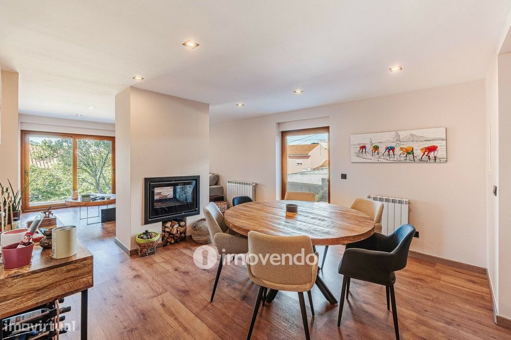 Moradia T3 moderna e exclusiva, com jardim, no Estoril