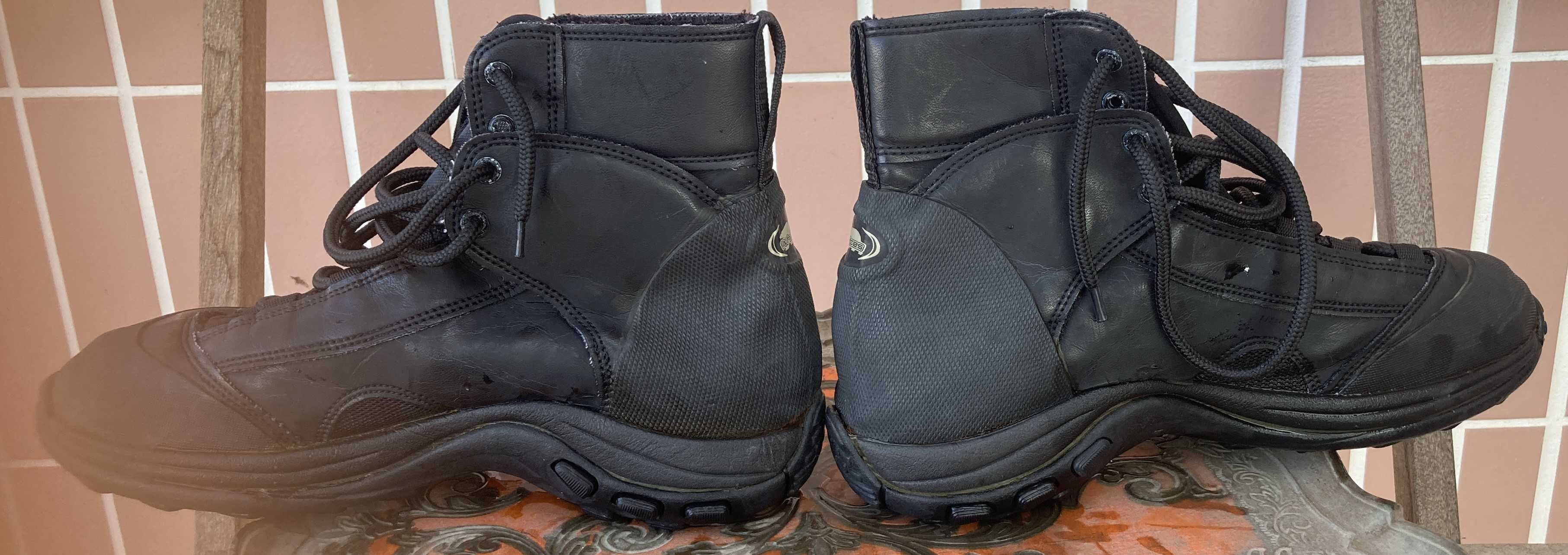 Botas de mergulho Whites - para fato seco