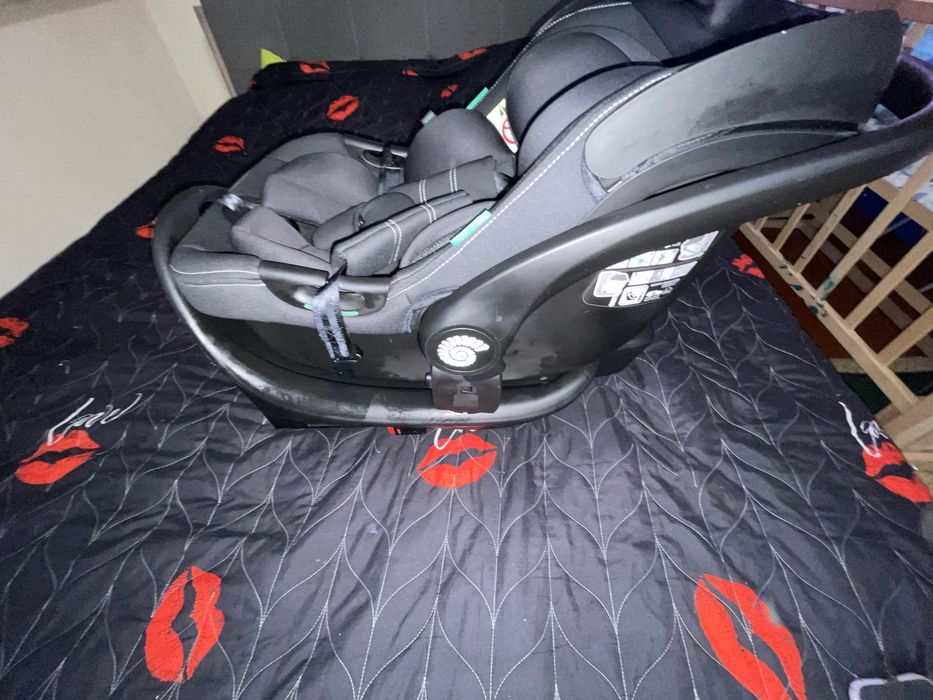 Продається автолюлька разом з платформою, в ідеальному стані без дефек