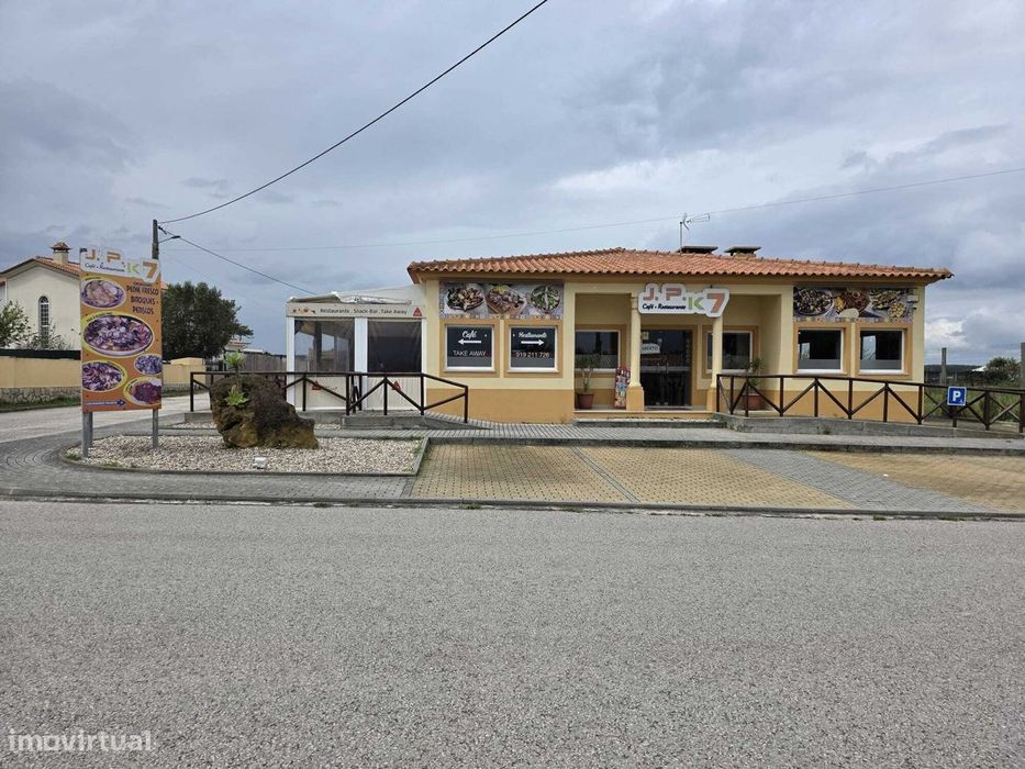 Café e Restaurante em Brejenjas, perto de Santa Cruz.