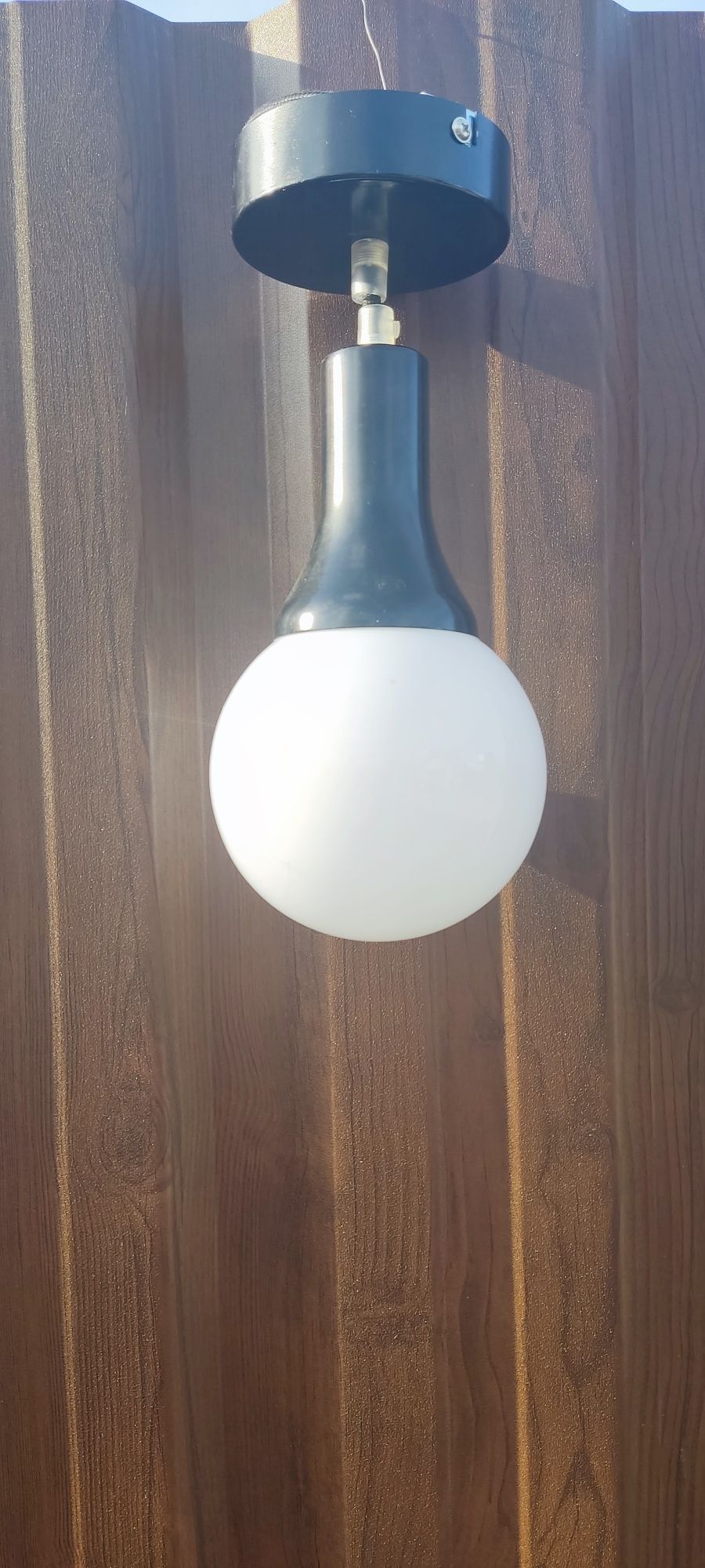 Lampy regulowane z żarówką