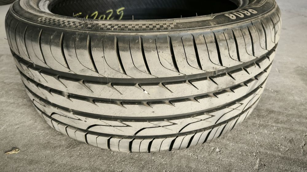 Pneus NOVOS 245/40/18