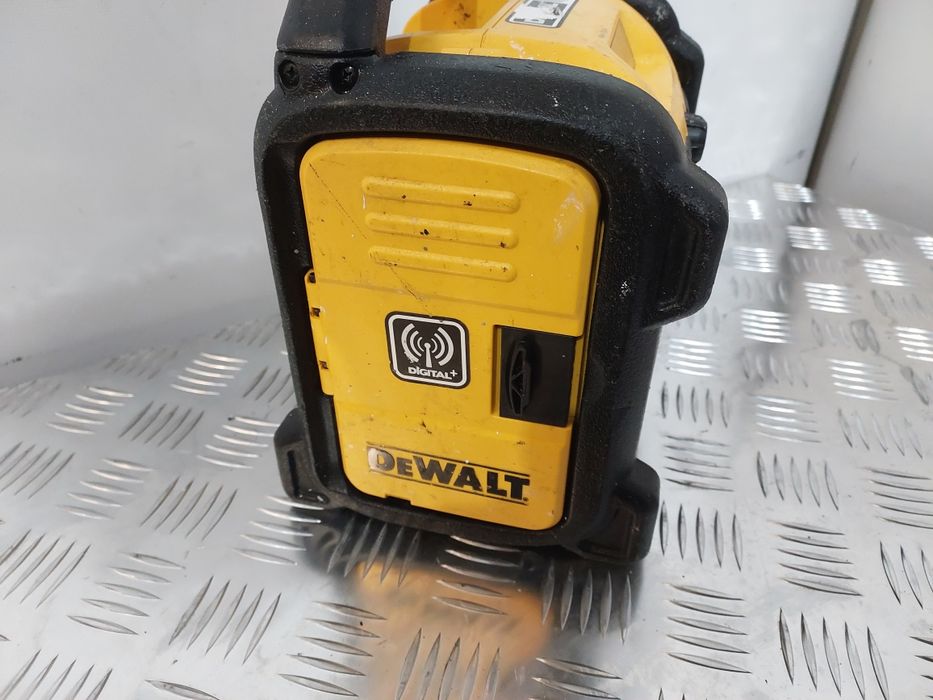 Dewalt Зарядний пристрій-радіоприймач DAB DeWALT DCR020