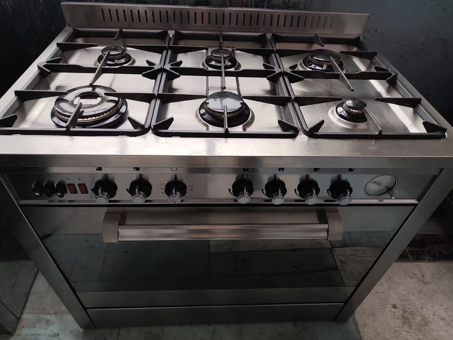 Професійна газова плита на 6 камфорок