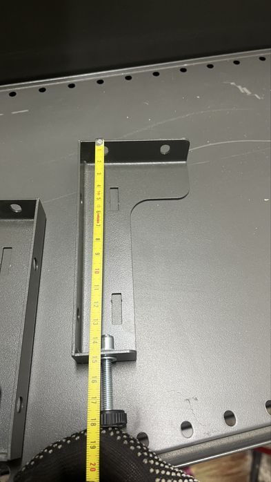 Металеві ножки з регулюванням висоти