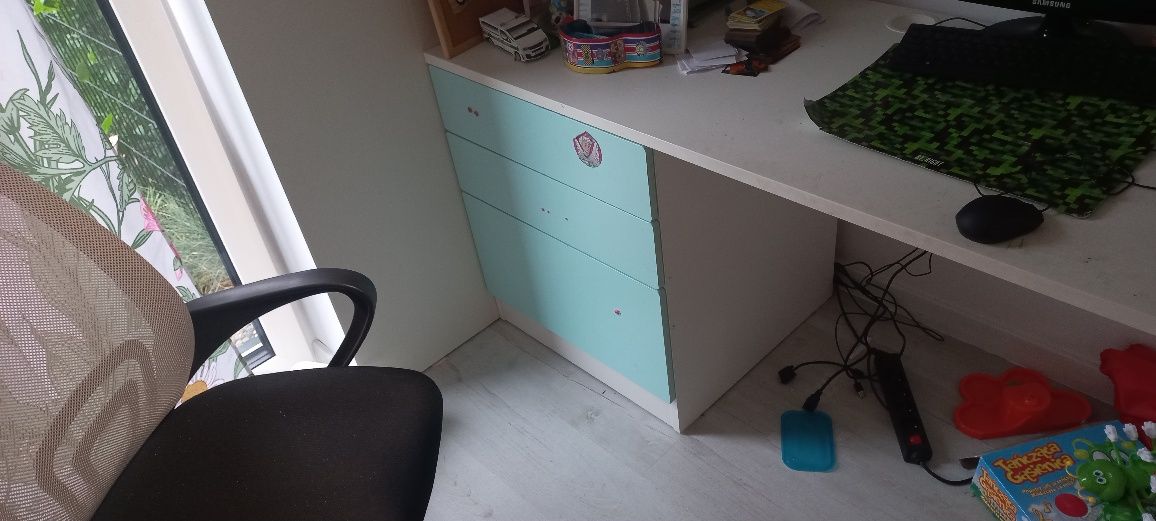 Łóżko ikea SMASTAD pietrowe z szafą i biurkiem