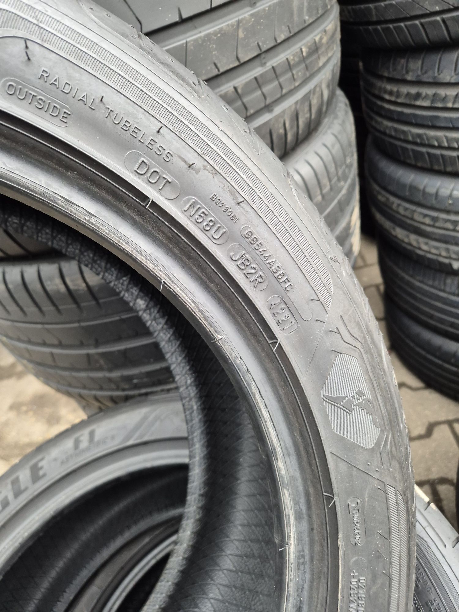 Para opon letnich Goodyear 245 45r18 rok21