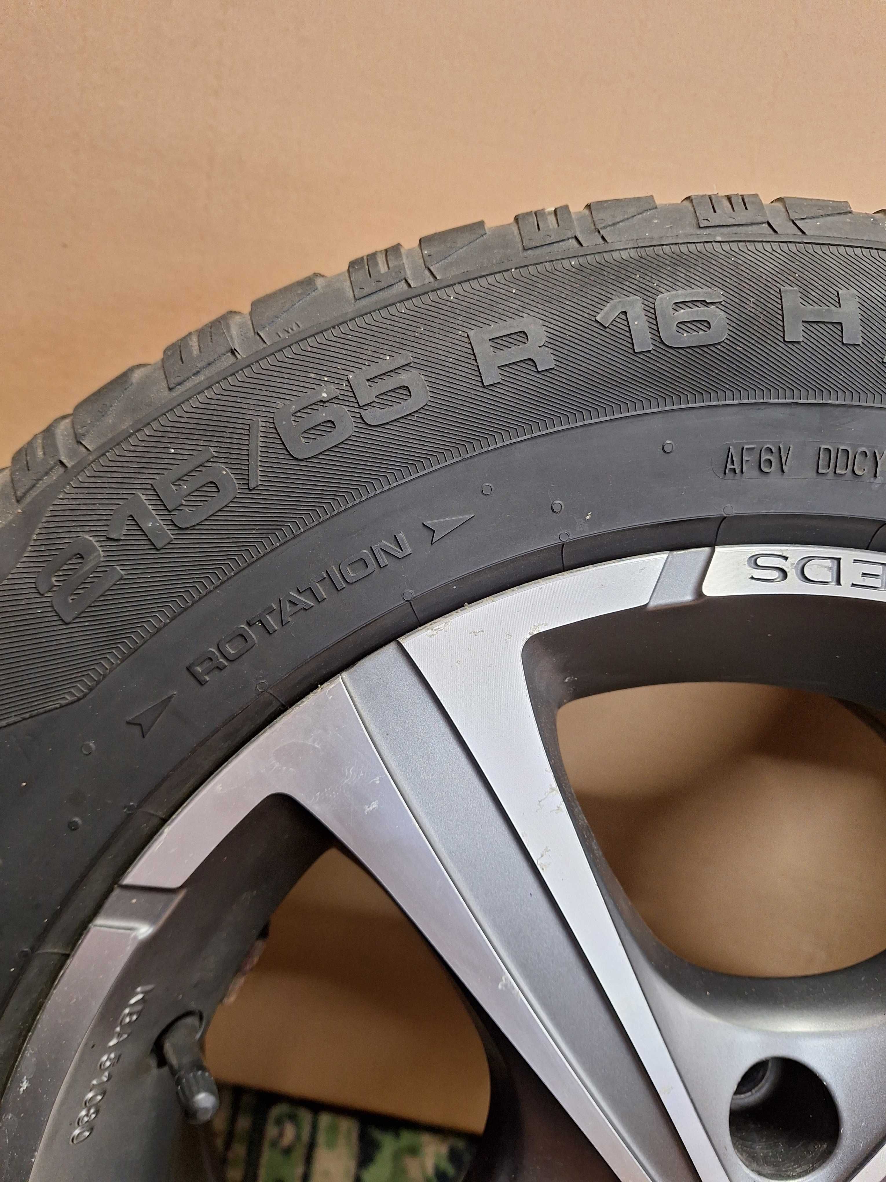 sprzedam felgi aluminiowe z oponami zimowymi do Nissan Qashgai