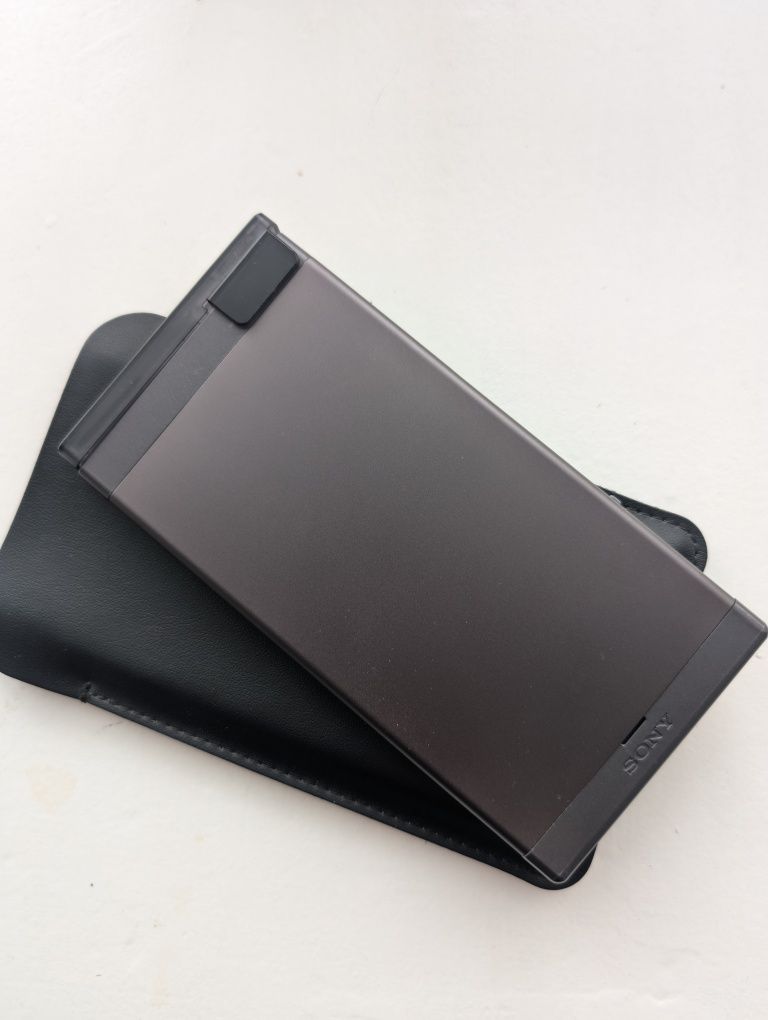 Projektor laserowy Sony MP-CL1A