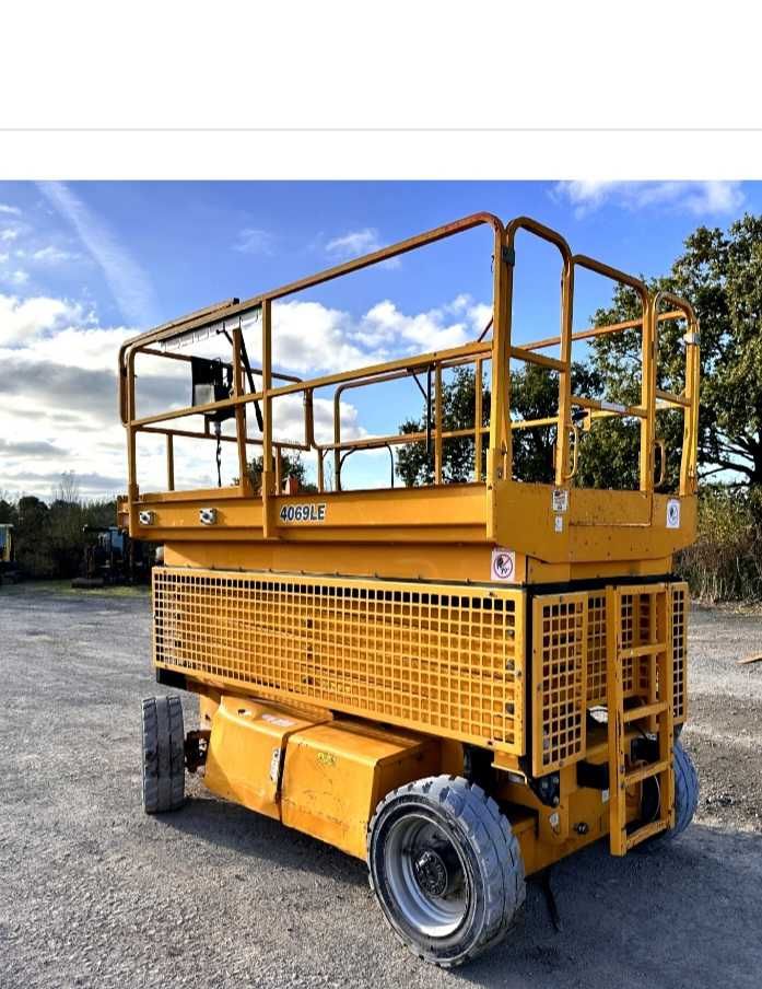Maquina elevatoria tesoura JLG 4069 LE