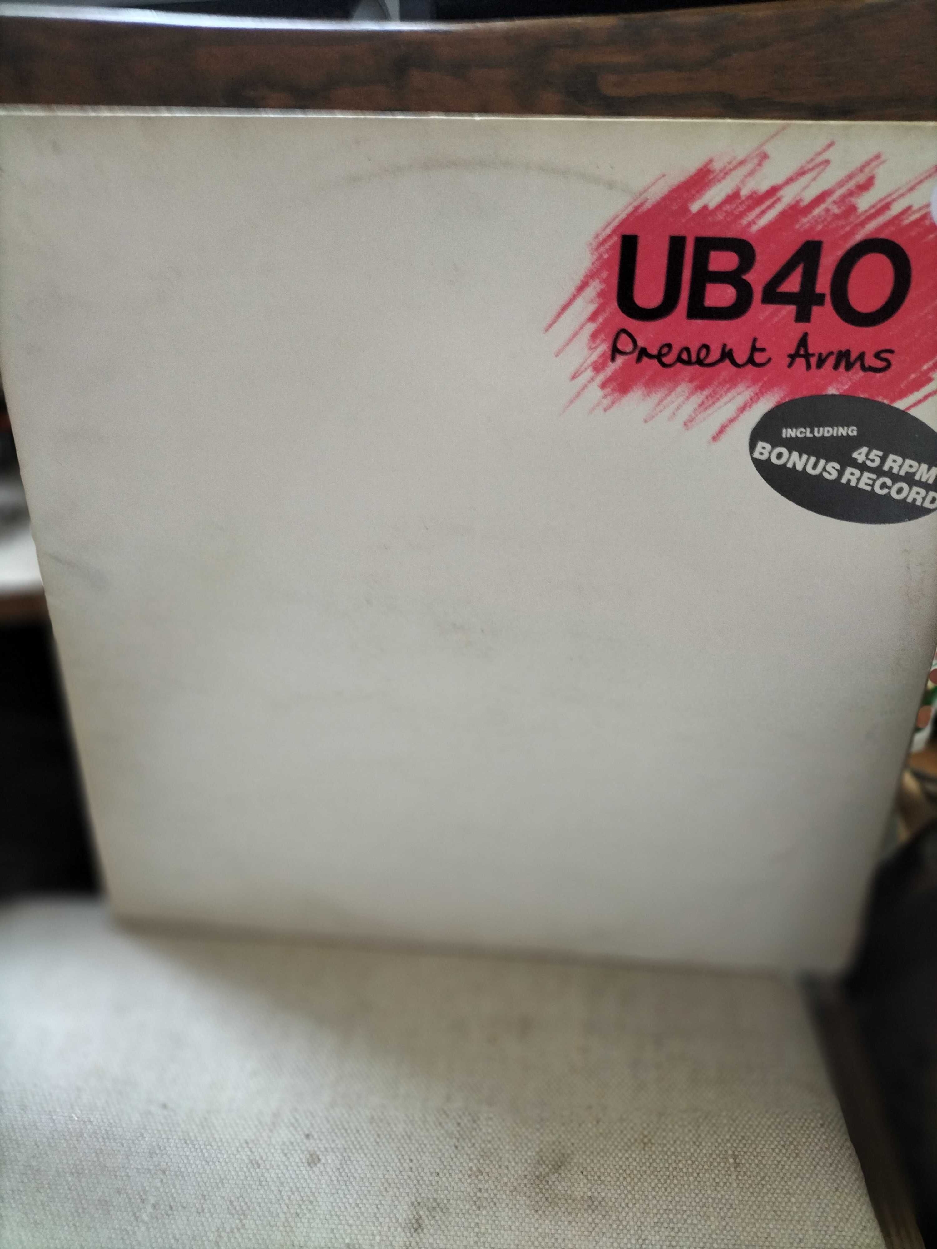 Winyl  UB 40 " Present Arms " near mint