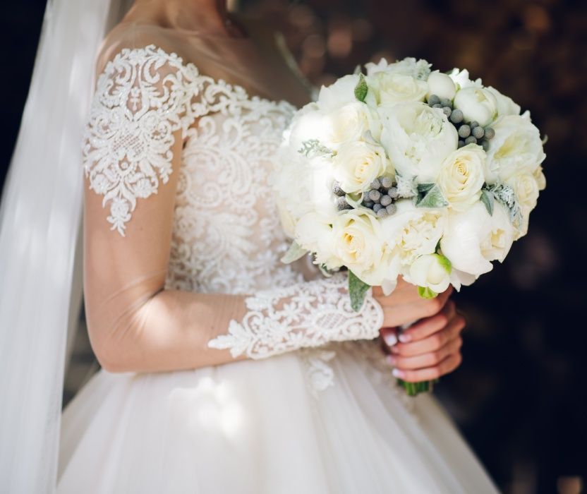 Продам весільну сукню