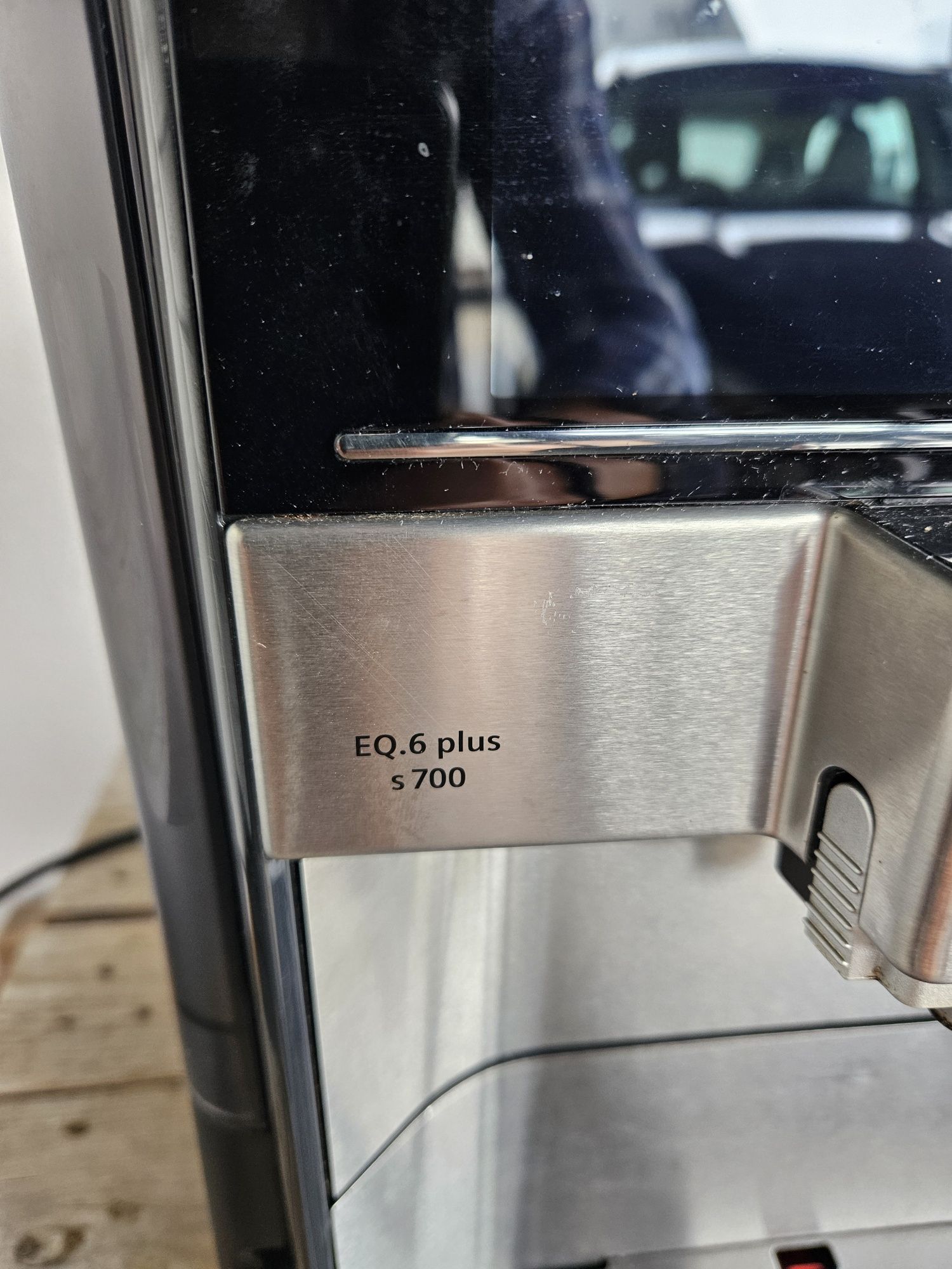Uszkodzony ekspres do kawy marki Siemens  eq.6 plus s 700