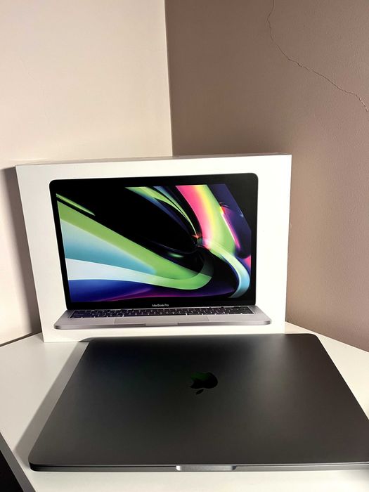 MacBook Pro 13" (M1, 2020) — bateria praticamente nova
