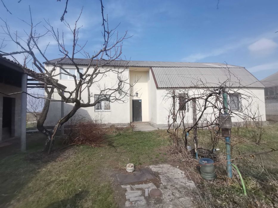 Продам двухэтажный ДОМ в Елизаветовке