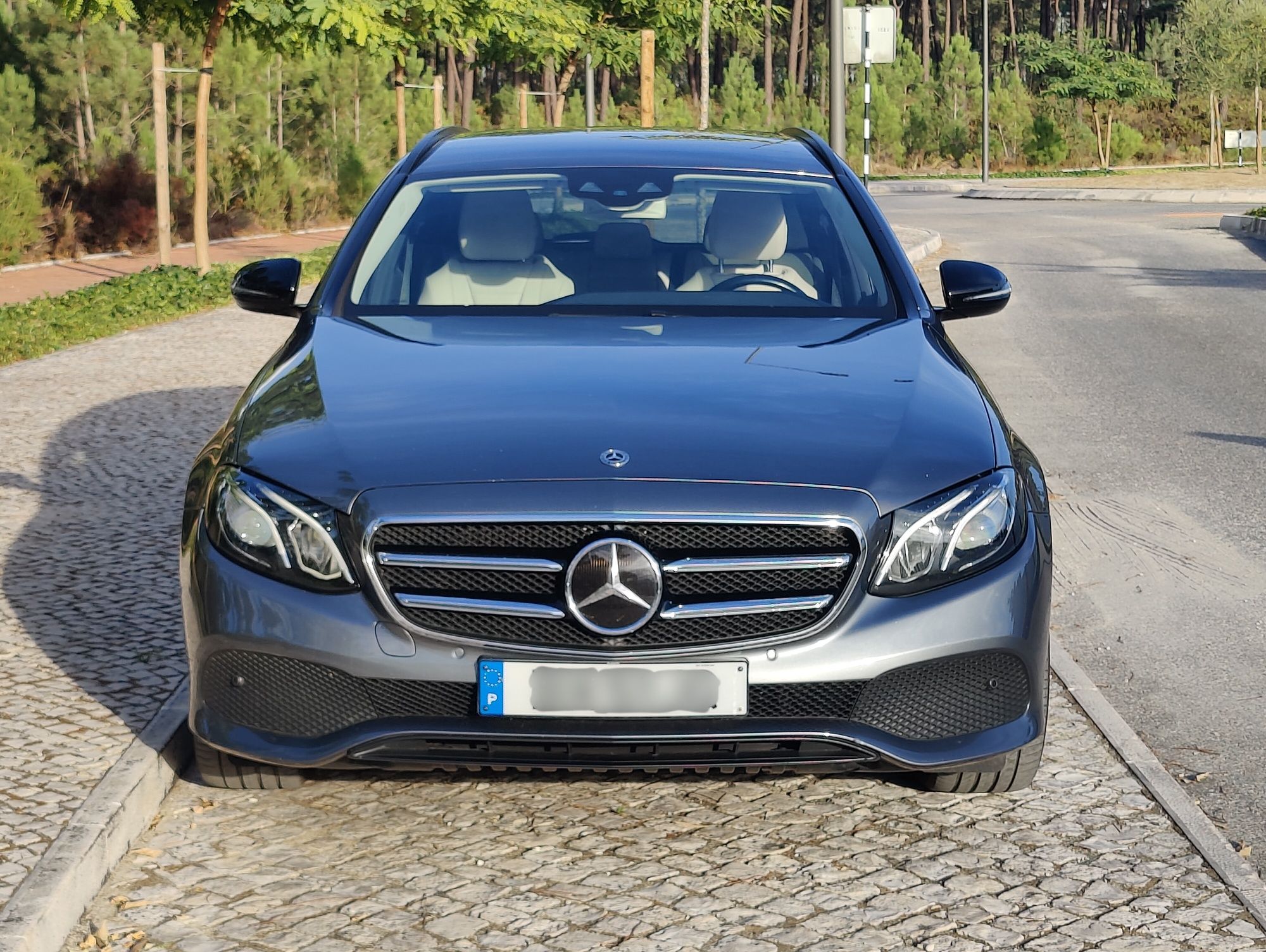 Mercedes-Benz E300de Exclusive Line