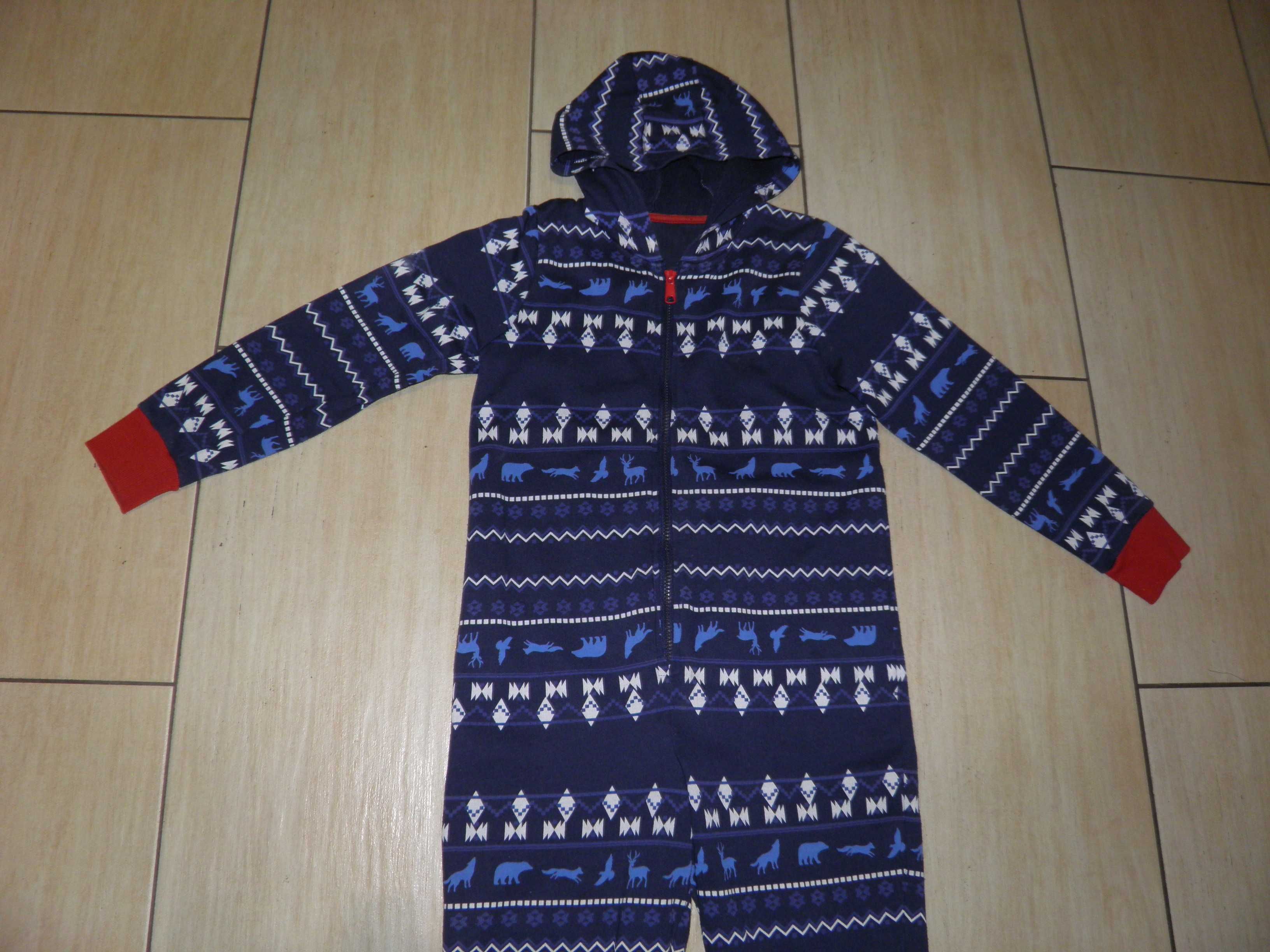 Kombinezon piżama pajacyk dla dziecka r 140