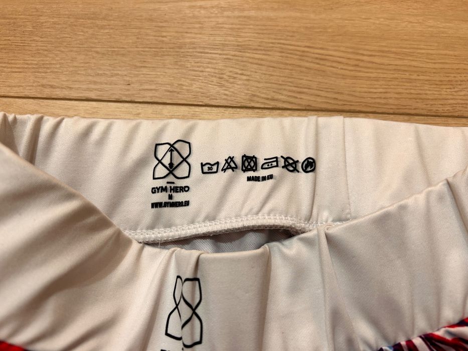 Legginsy Gym Hero w różowe wzory rozmiar M, stan idealny