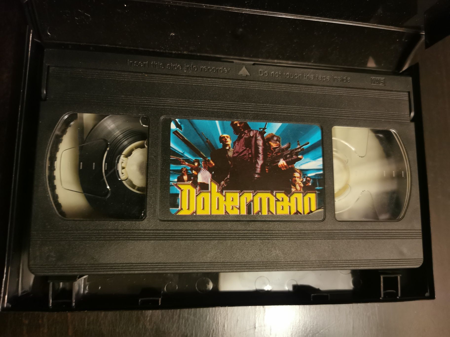 Dobermann Vincent Cassel Monica Bellucci VHS