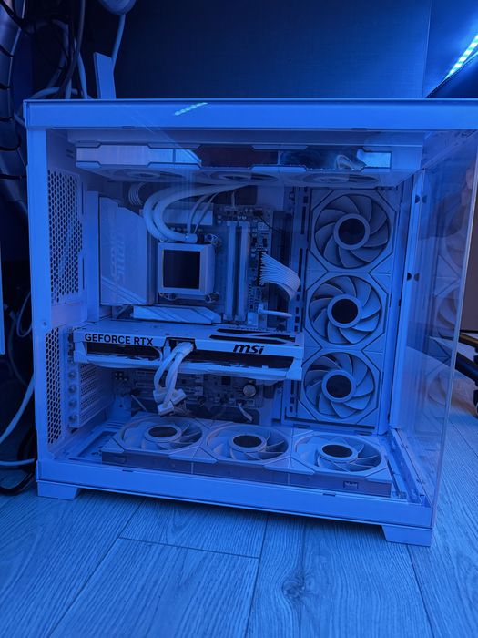 komputer gamingowy / MSI RTX 5080 / RYZEN 7 9800 X3D