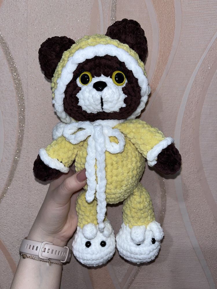 Ведмедик в костюмчику