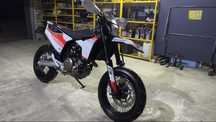 Husgvarna 701 supermoto