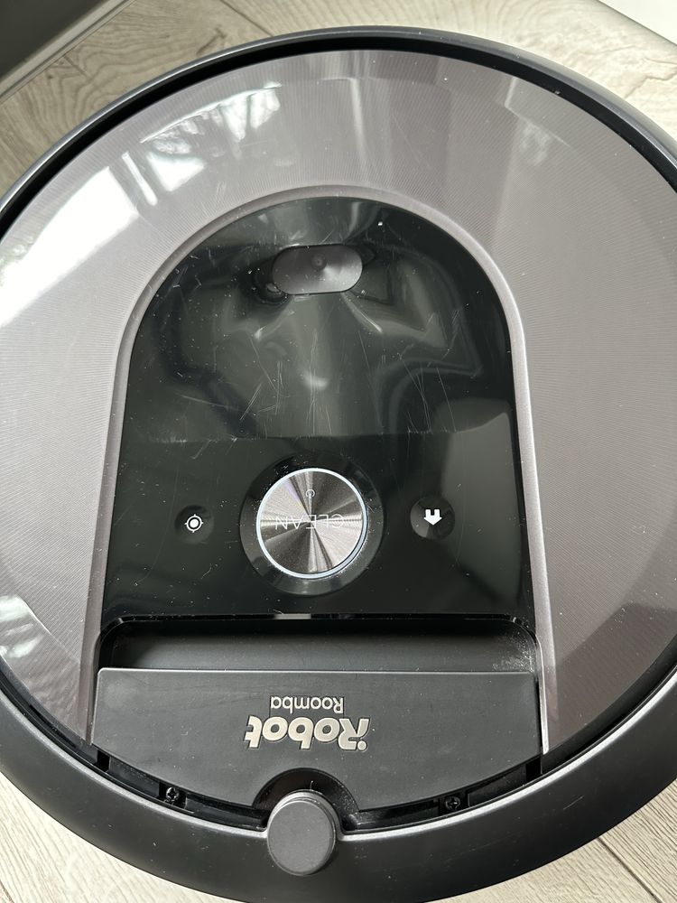 iRobot Roomba i7