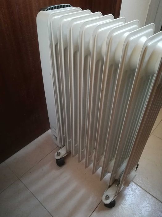 Aquecedor Elétrico a Óleo