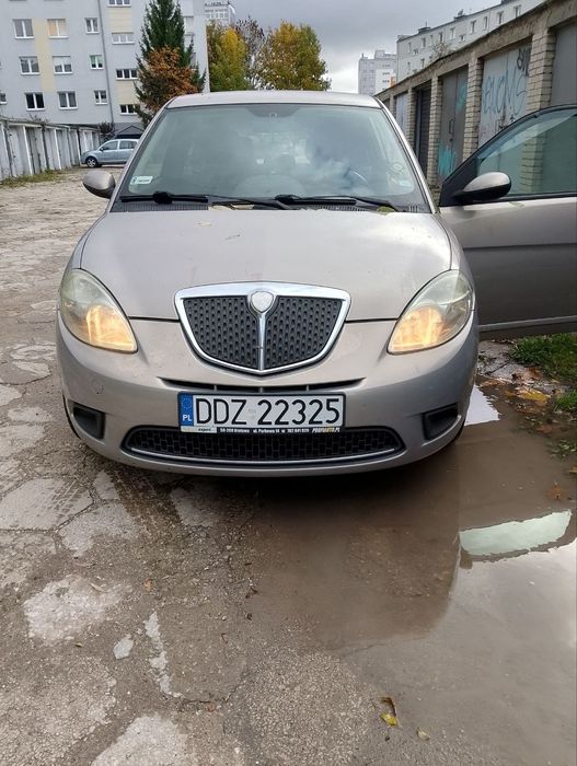 Sprzedam samochód Lancia 2007 rok