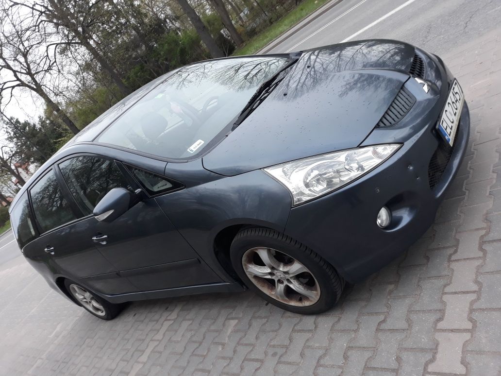 Mitsubishi Grandis 2.0 diesel 7 osobowy