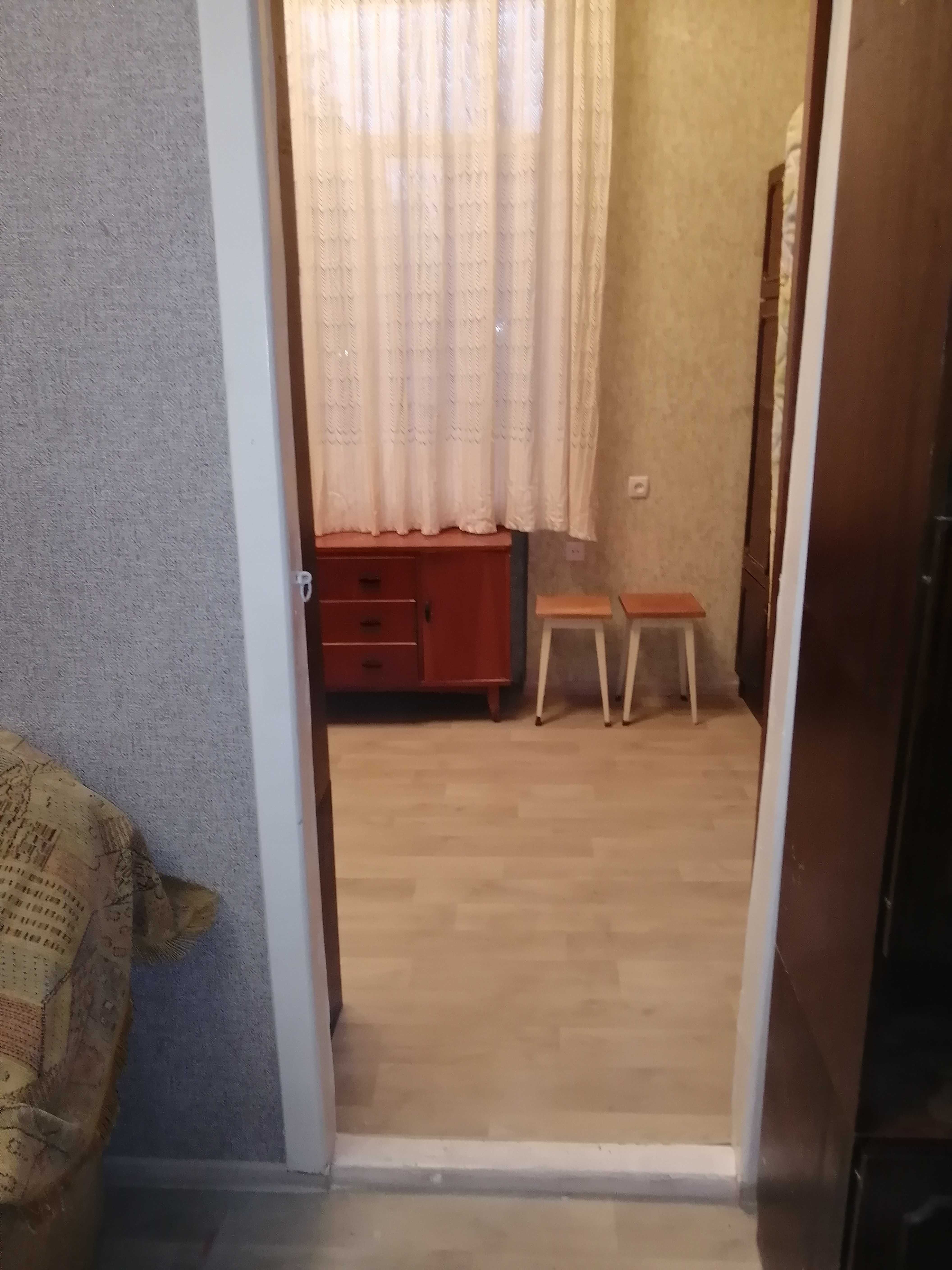 Сдам 2 комнаты в коммуне на Бугаевской/Идеал
