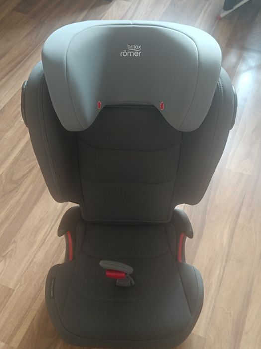 Fotelik samochodowy Britax Römer Kidfix III M 15–36 kg – bardzo dobry