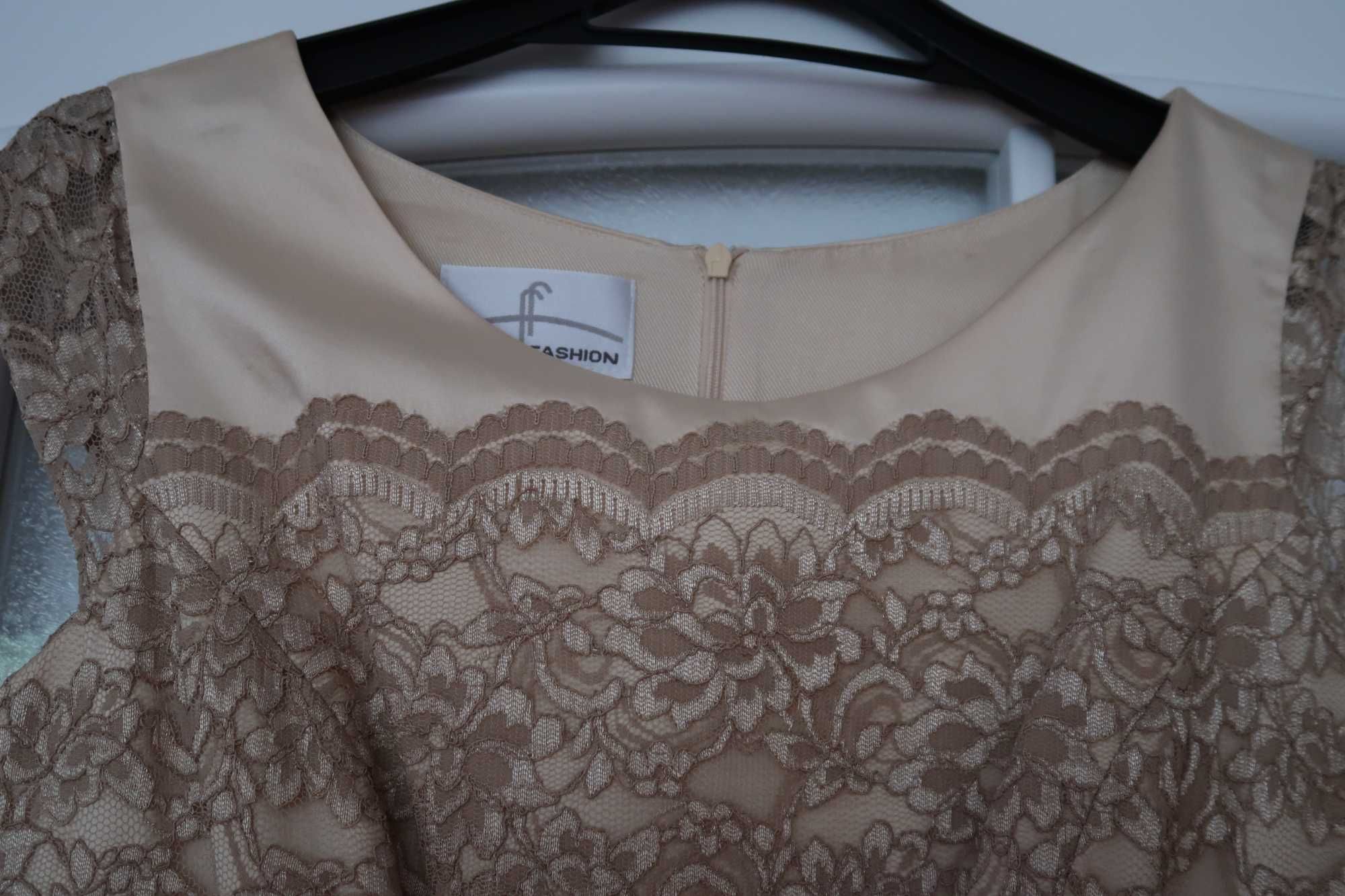 Elegancka sukienka z koronki